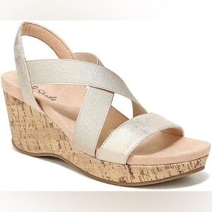 LIFE STRIDE Soft System Gold Shimmer Sandals